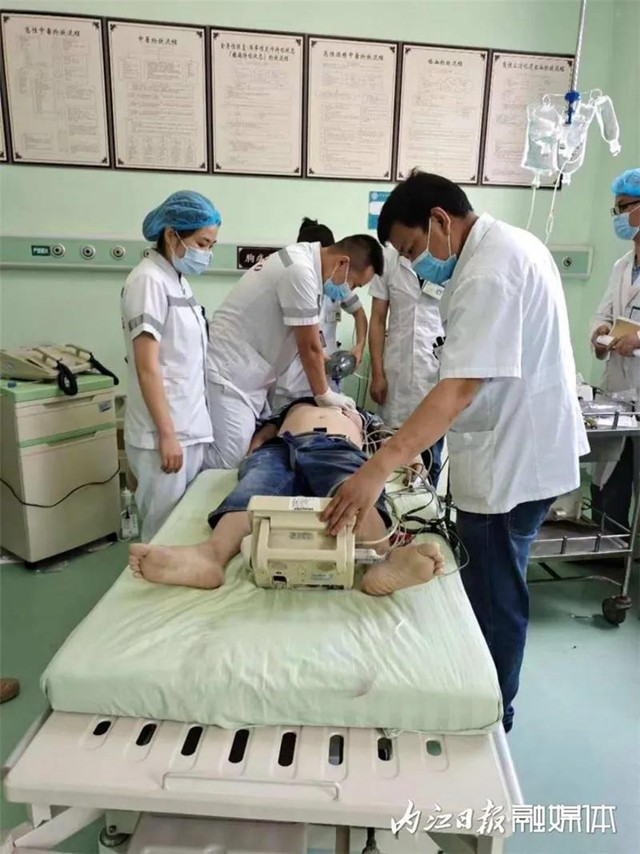男子心臟驟停42分鐘，內(nèi)江醫(yī)生把他救了回來！