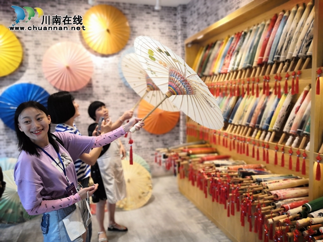 自己親手包黃粑、做油紙傘、調制國窖1573，爽不爽？