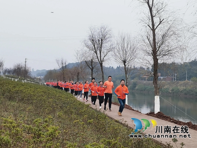 瀘縣舉行樂跑暢游健康跨年活動(圖5)