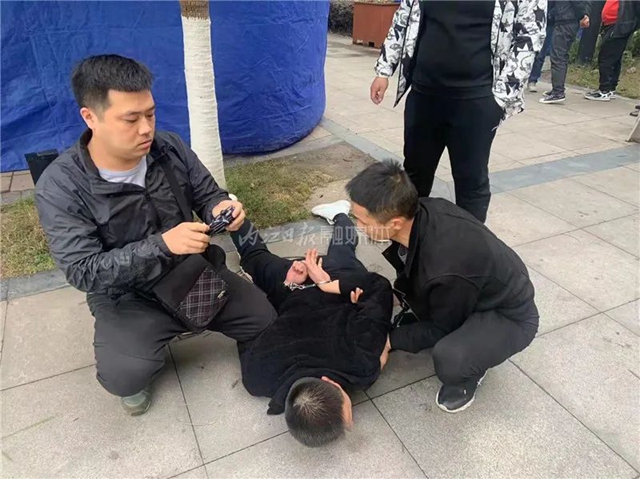 一路追蹤！隆昌榮昌瀘縣三地警方聯(lián)手逮了一窩“油耗子”(圖2)