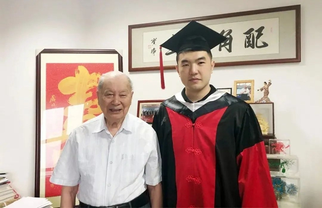 西南醫(yī)大中醫(yī)院：十年磨一劍的青年博士后，怎一個(gè)“帥”字了得！(圖3)