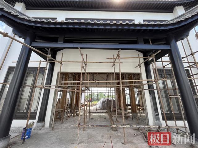 瀘縣一建筑老板修建別墅違占上萬平方米，官方：已立案查處(圖2)