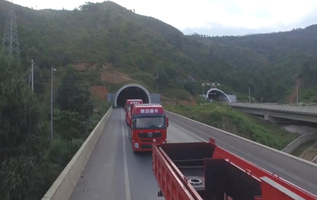 卡車3.jpg