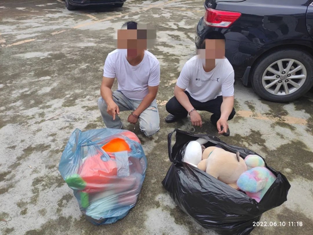 警惕！宜賓一市民在街上掃碼進群領玩偶，結果被騙8萬元！