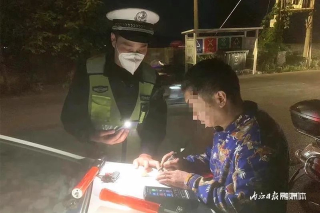 交警3.jpg