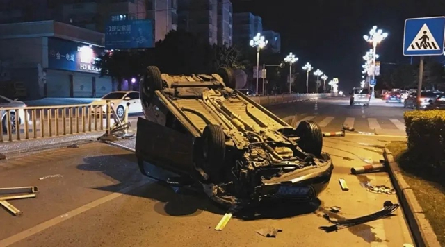 【警惕】突發(fā)！一家五口遭遇車禍……