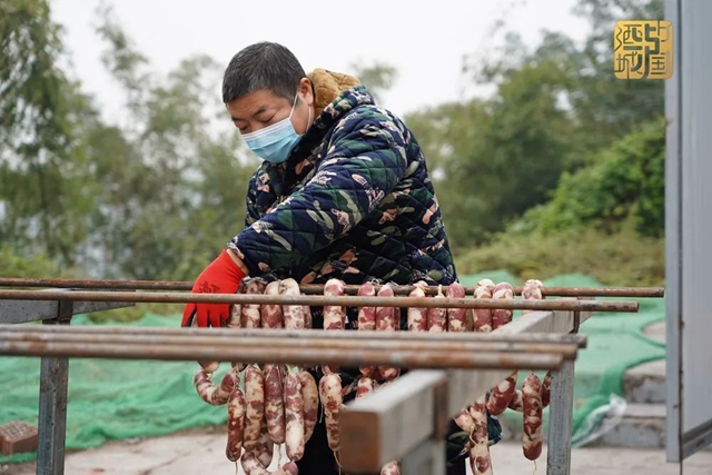 下月就過年，臘肉香腸都做好了嗎？瀘州城區(qū)這些地方可幫你熏