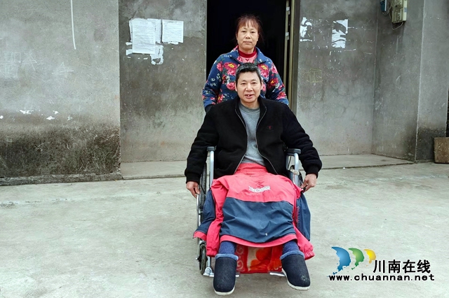 圖1：杜如平推丈夫出門呼吸新鮮空氣.jpg