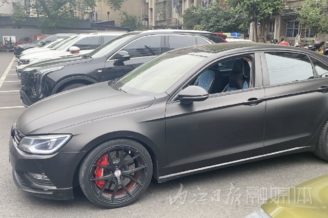 嚴打“飆車炸街黨”！內(nèi)江市中區(qū)交警已逮到30多輛