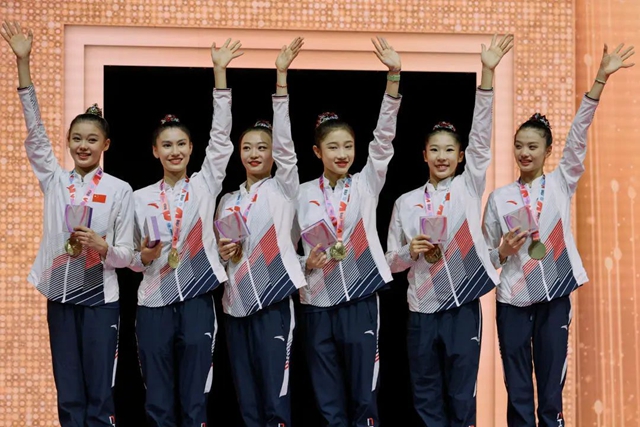 優(yōu)秀！這個宜賓妹子在藝術體操世錦賽摘金奪銀