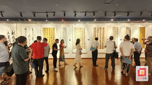 五地市書法篆刻作品交流展在自貢首展