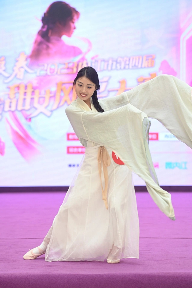 人氣爆棚！內(nèi)江的“寶藏女孩”云集這里