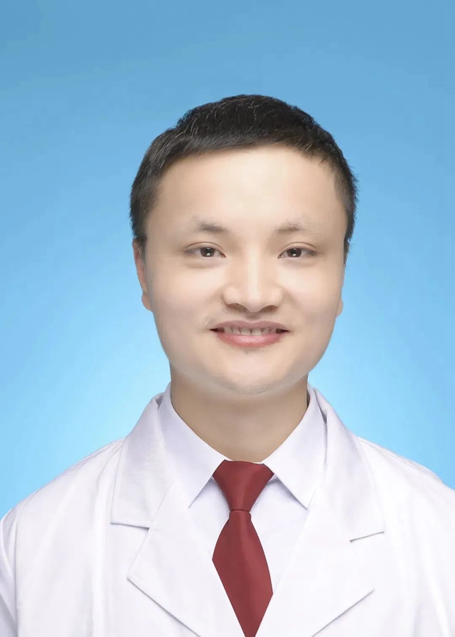 【圍觀】毒蛇被砍成兩半，還能咬人？