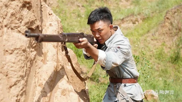 今日首映！這部影片的導(dǎo)演是我們內(nèi)江人——