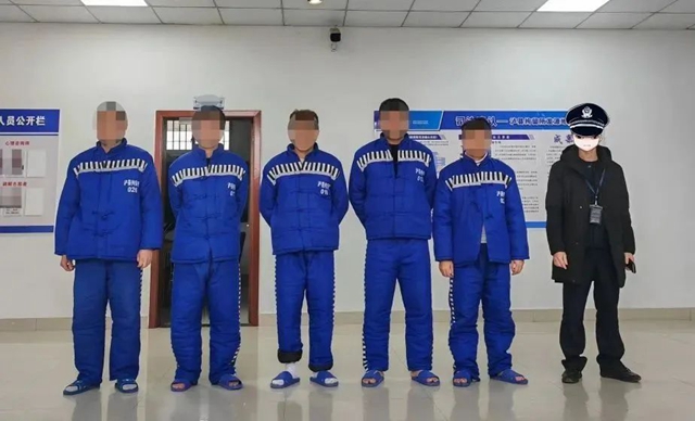瀘州5個“好朋友”首次穿同款服裝……