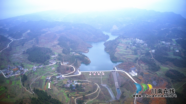 古藺縣朝門水庫航拍全景.jpg