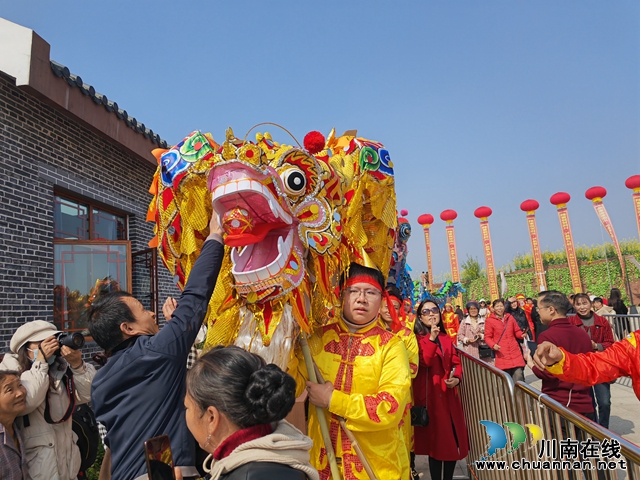 扯龍須1（曾佐然攝）.jpg