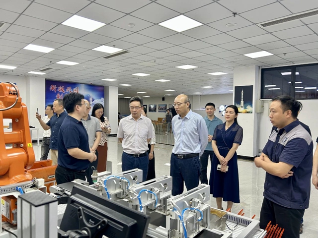 瀘州市政協(xié)副主席、民建瀘州市委會主委彭兵帶隊開展重點提案調(diào)研督辦