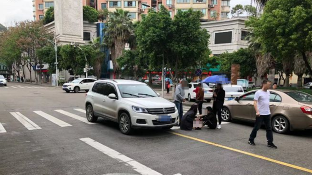 【關注】馬路飛車，瀘州嬢嬢被撞慘……