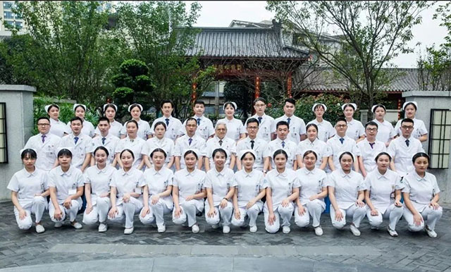 圍觀(guān)】男子錯(cuò)把腸癌當(dāng)痔瘡，險(xiǎn)！大便出現(xiàn)這些變化要當(dāng)心......