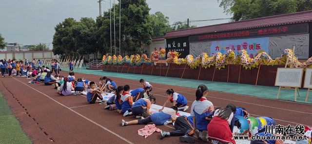 繪畫(huà)現(xiàn)場(chǎng) (2).jpg
