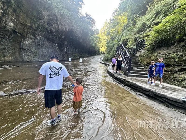 體育+旅游！內(nèi)江這個一站式休閑度假新地標(biāo)火“出圈”