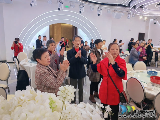慈愛聚金秋 善行暖重陽 | 瀘縣玉蟾街道朝陽社區(qū)創(chuàng)建慈善社區(qū)