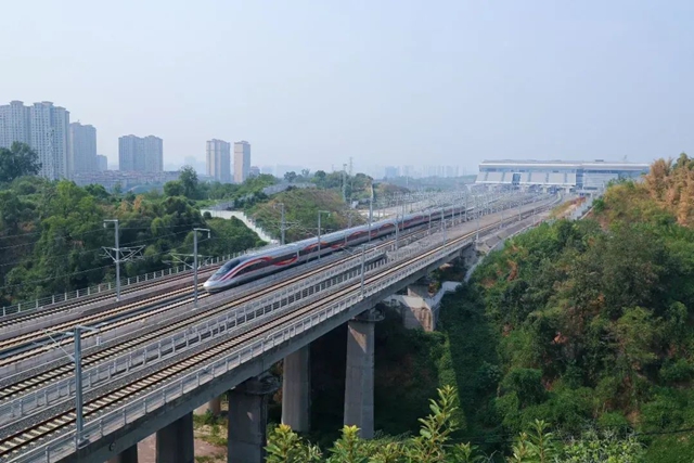 事關你的出行！在瀘州坐高鐵、乘飛機更方便