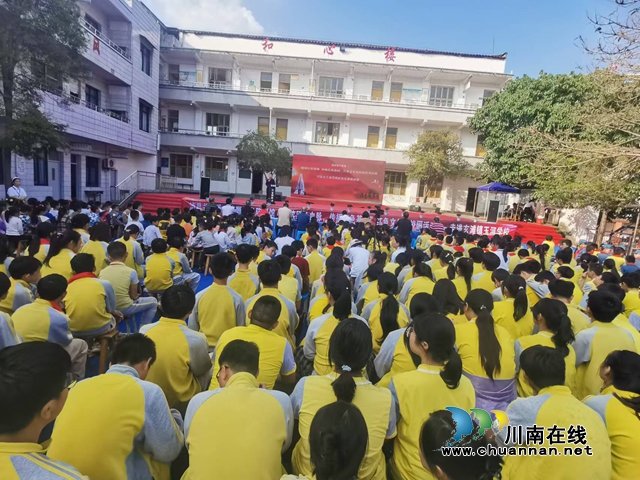 宣講紅色故事活動現(xiàn)場.jpg