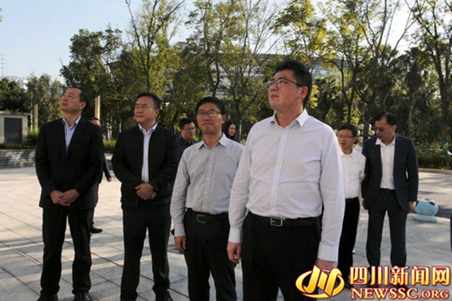 省委統(tǒng)戰(zhàn)部新階處處長(zhǎng)李金潤(rùn)蒞瀘調(diào)研新階和網(wǎng)絡(luò)統(tǒng)戰(zhàn)工作