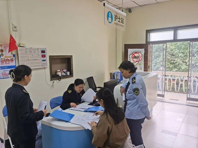 瀘州開展醫(yī)療機構(gòu)依法執(zhí)業(yè)專項檢查