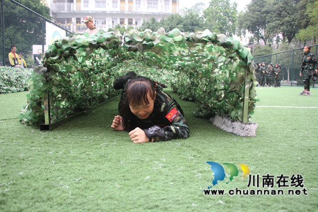 瀘縣云龍鎮(zhèn)學(xué)?！百s續(xù)紅色基因 淬煉強(qiáng)軍體能“軍事體育成果展示5.JPG