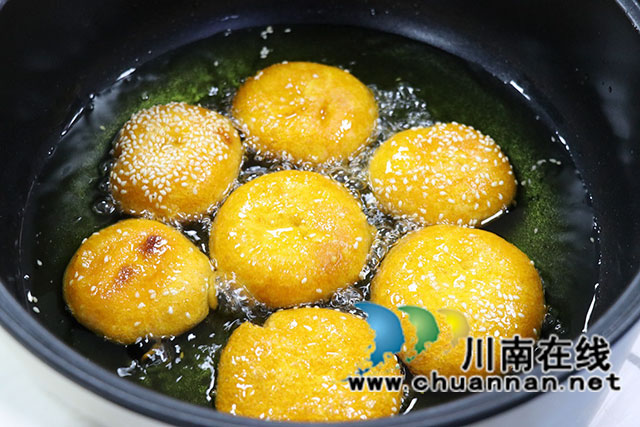 金黃的南瓜餅（陳聰蓉）.jpg