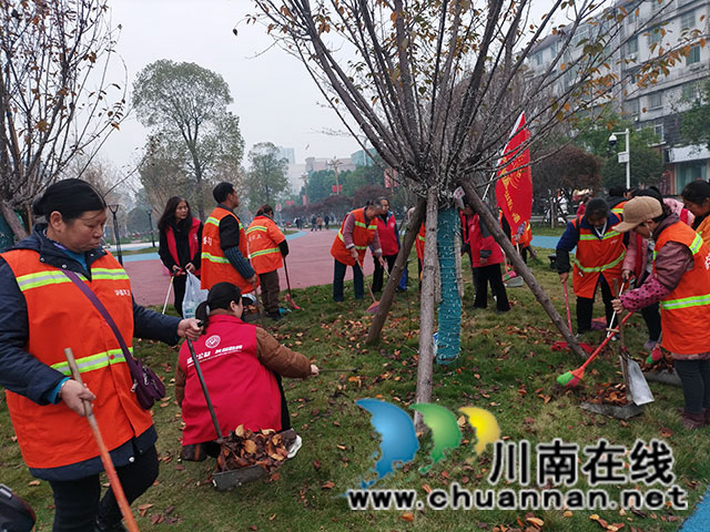 清撿垃圾1（古有聰攝）.jpg
