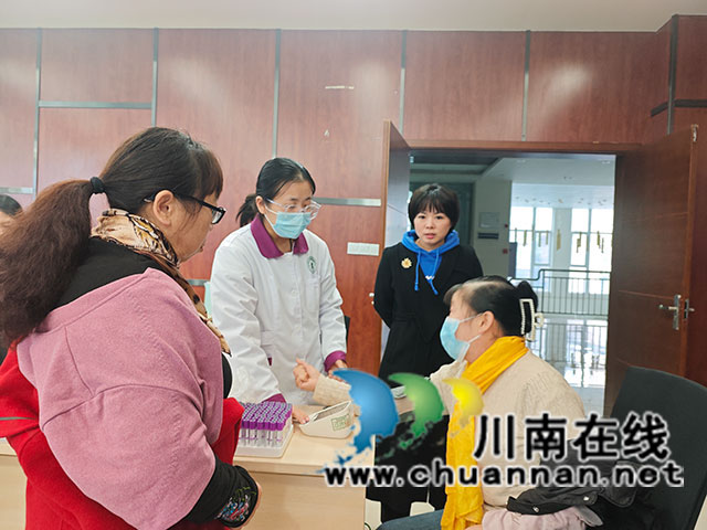 龍馬潭區(qū)魚塘街道望山坪社區(qū)開展“弘揚中醫(yī)文化 倡導(dǎo)健康生活”活動