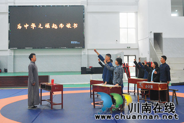 瀘州市委宣傳部副部長周仁樹到瀘縣一中調(diào)研思政工作(3).jpg