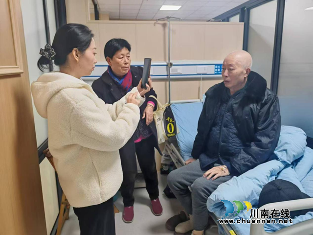 江陽區(qū)北城街道濂溪路社區(qū)：退休認(rèn)證“上門辦”，溫馨服務(wù)暖人心