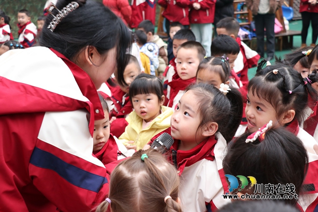 師幼互動(dòng)（陳聰蓉）.JPG