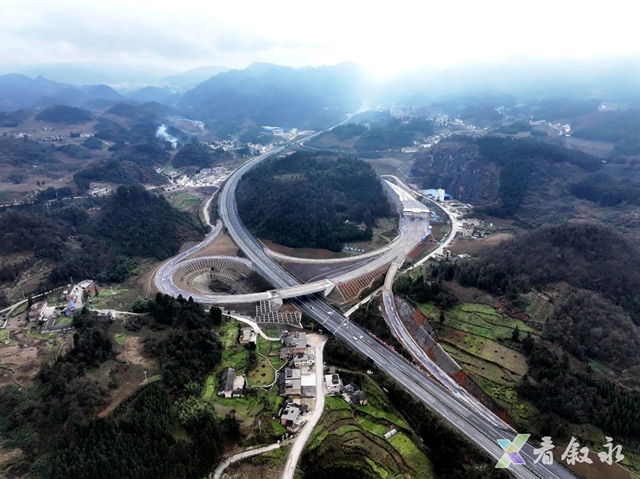 敘永境內(nèi)G76廈蓉高速摩尼互通實現(xiàn)功能性通車