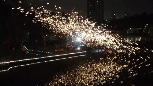 【暢游酒城過新年】這一站，酒城樂園！打鐵花、火舞秀，精彩活動(dòng)搶先看