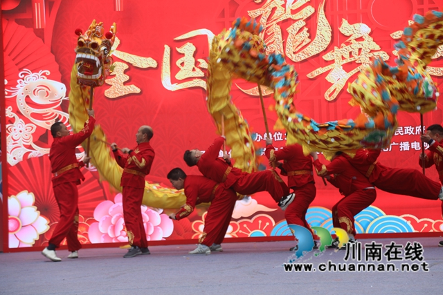 隆昌雙鳳龍燈1（趙姝雯攝）.jpg