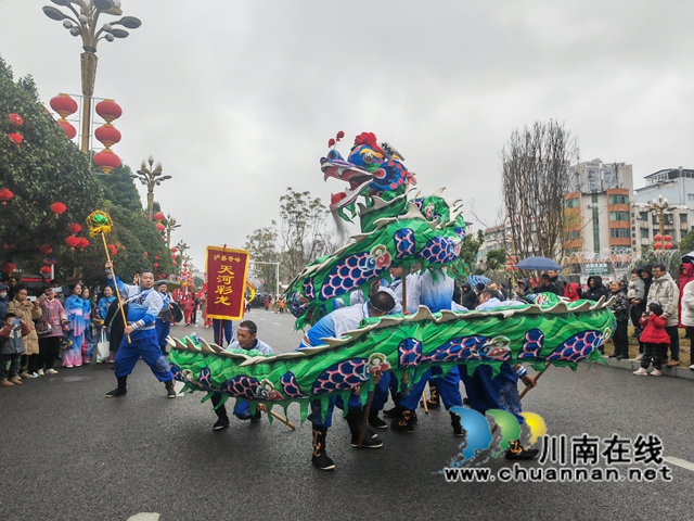 奇峰天河彩龍（曾佐然攝）.jpg