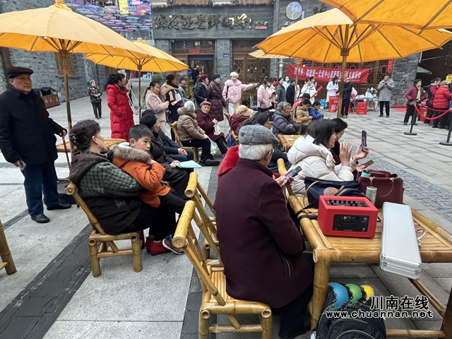 江陽區(qū)北城街道東門口社區(qū)：溫情元宵，幸福享老