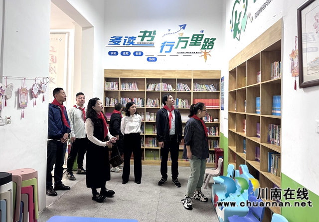 8、漂亮的瀘州實(shí)驗(yàn)小學(xué)書院.jpg