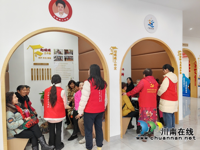 龍馬潭區(qū)小市街道杜家街社區(qū)新時代文明實踐站開展“學(xué)雷鋒?文明實踐我行動”活動