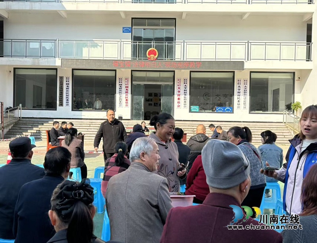 合江縣：開展觀摩巡回審判活動，讓“法律明白人”更明白
