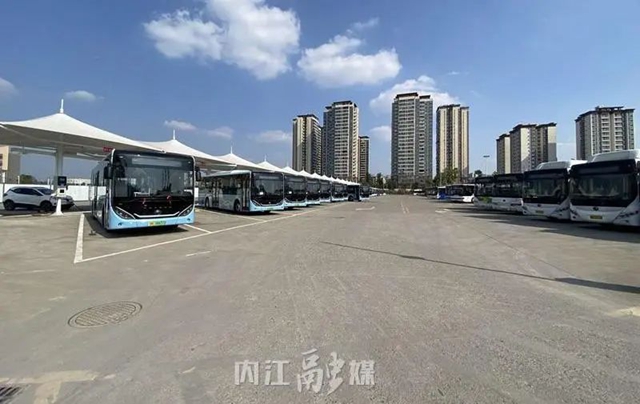 內(nèi)江最大新能源汽車充電站建成投運