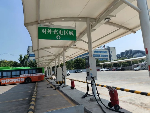 瀘州公交22個智能充電站向社會開放，位置在這些地方
