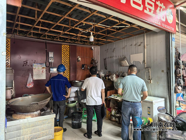 龍馬潭區(qū)魚塘街道聯(lián)合供電所對魚塘農(nóng)貿(mào)市場開展指導(dǎo)檢查