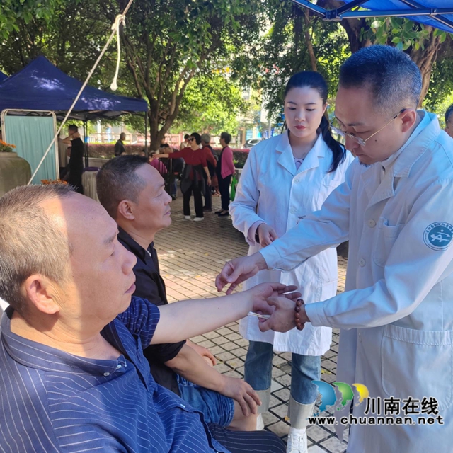 醫(yī)脈相承 非遺惠民｜西南醫(yī)大中醫(yī)院開展非遺技術(shù)主題活動